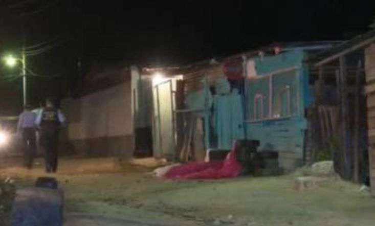 Sicarios ultiman a dos hombres en establecimiento de bebidas alcohólicas en Trujillo, Colón