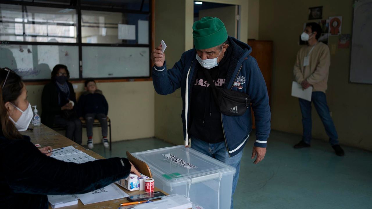 El gobierno chileno hace 'un balance positivo' de la jornada electoral