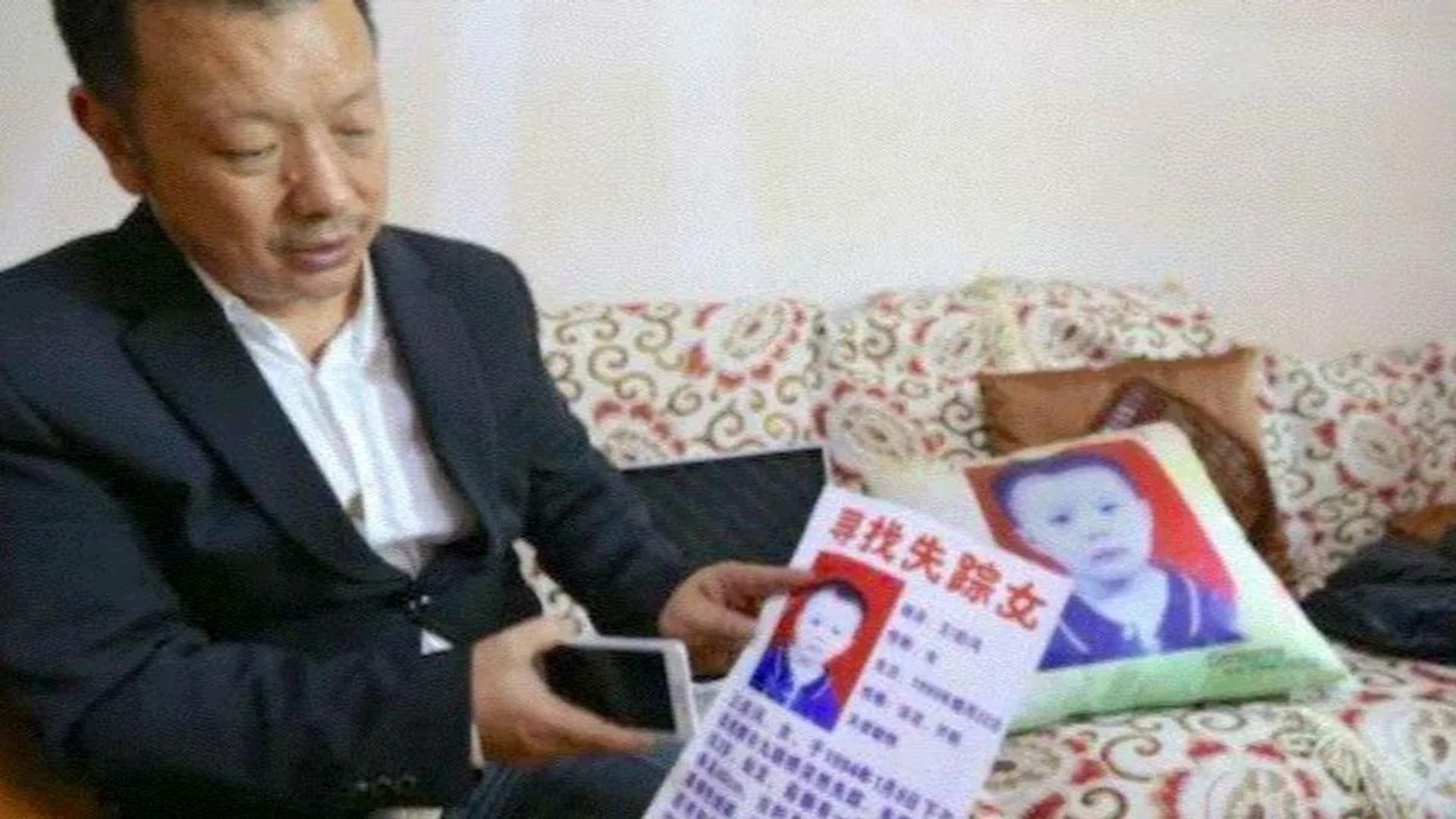 Chino se hizo taxista para encontrar a su hija que tenía 24 años perdida