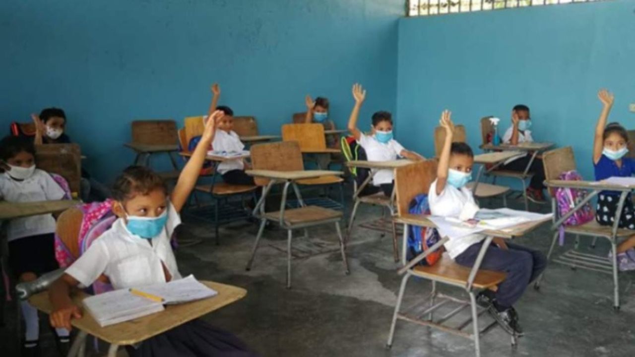 Por lluvias suspenden las clases este viernes en Honduras: hay más de 40 centros educativos inundados
