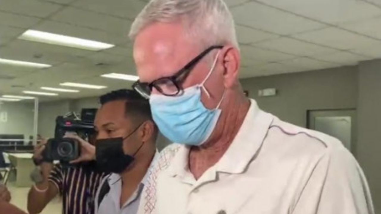 En prisión continuará estadounidense acusado de trata de personas en Roatán