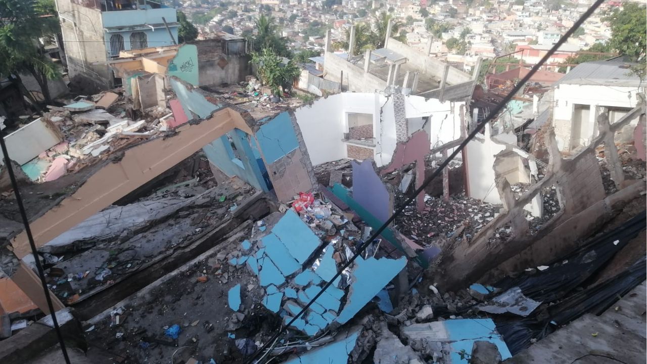 Más de 50 familias siguen sin ser evacuadas de la colonia Guillén, pese a derrumbes por falla geológica