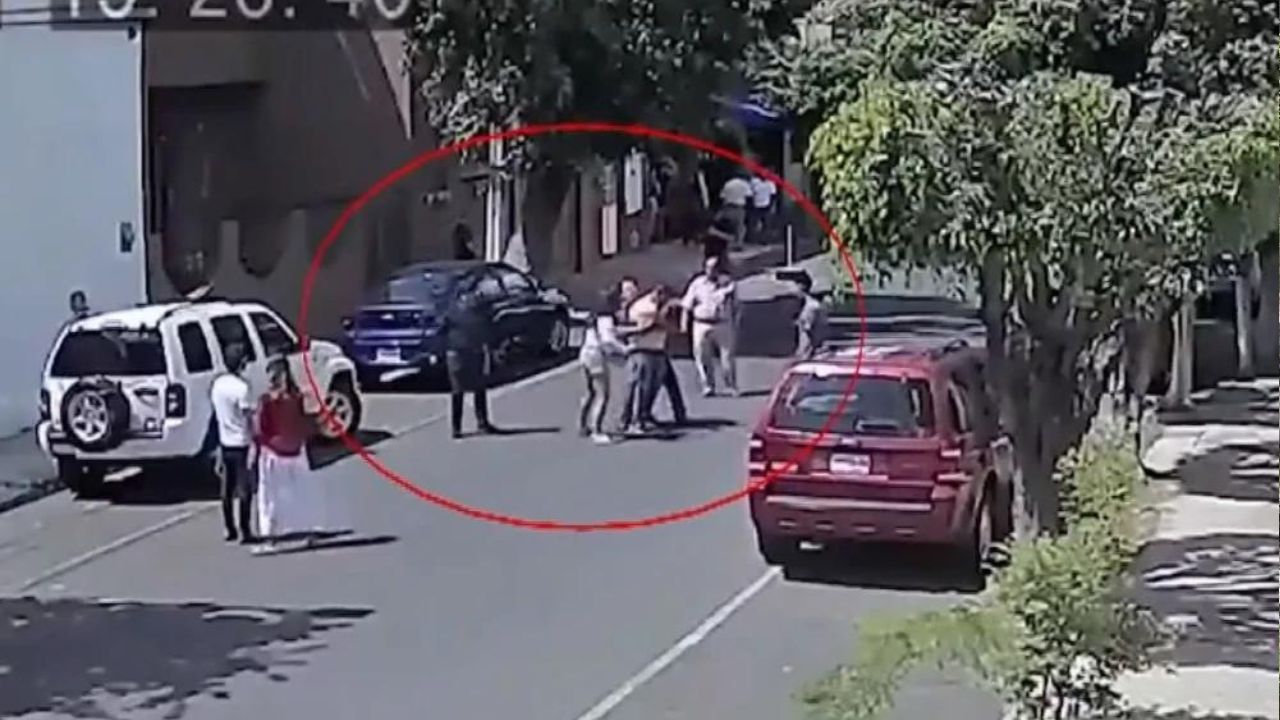 Ladrón intenta asaltar a una mujer experta en artes marciales  y sufre el karma