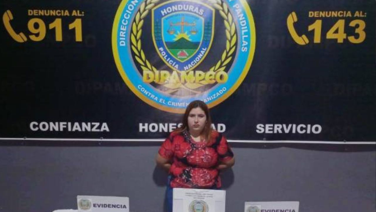 Cae 'La Nicol' joven que hacía  llamadas extorsivas en San Pedro Sula