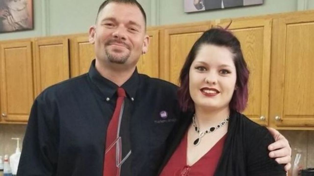 Hombre se casa con su propia hija, según él para 'evitar que sus hermanos tuvieran relaciones con ella'