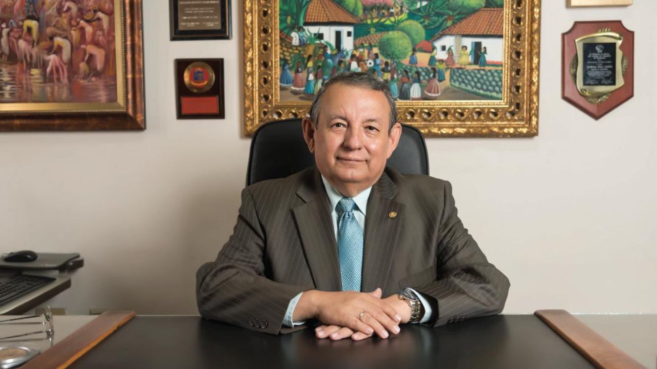 ¿Qué hay detrás? Excanciller analiza mensajes de Enrique Reina a embajadora de EE. UU.