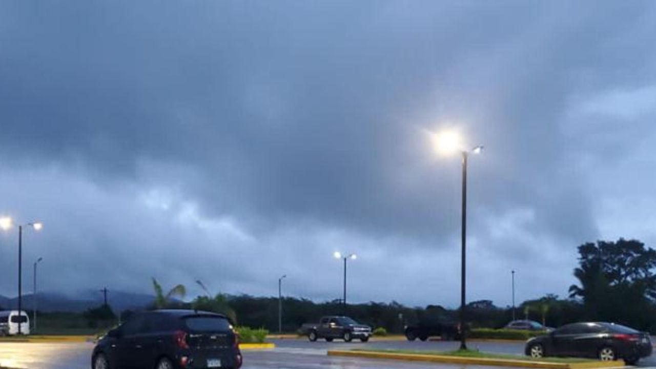 ¿Hasta cuándo se presentarán las lluvias provocadas por la depresión tropical Julia en Honduras?