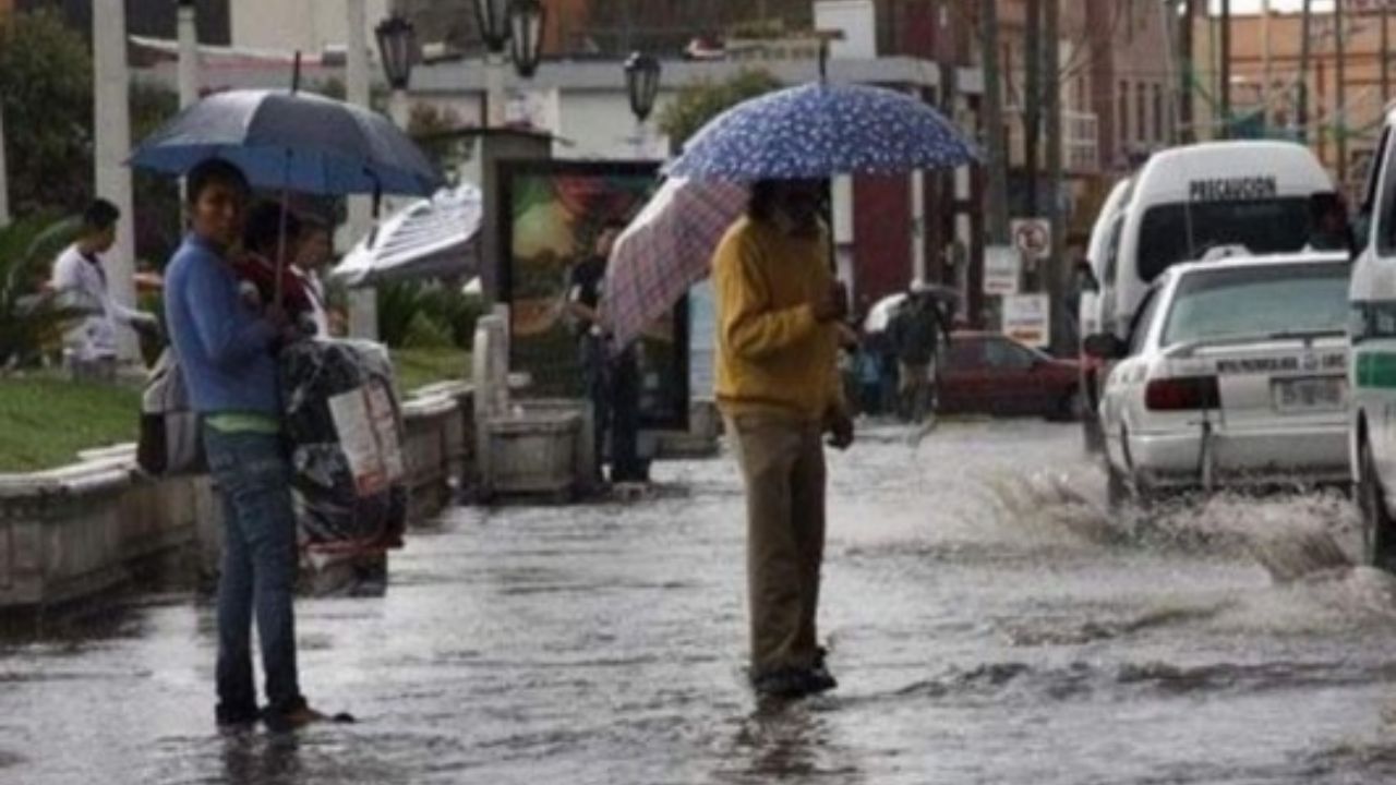 El Salvador suspende clases y declara alerta naranja por la tormenta Julia