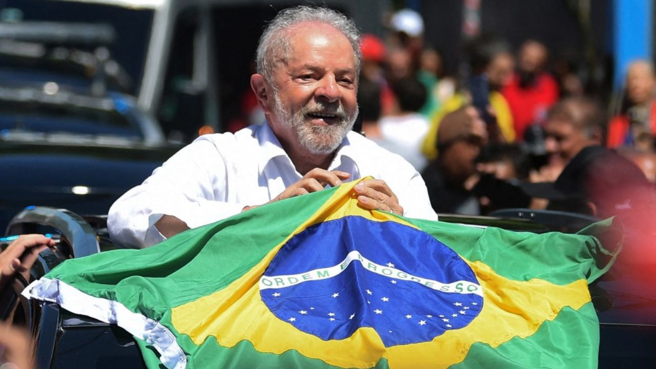 Lula da Silva se convierte en presidente de Brasil tras derrotar al derechista Bolsonaro