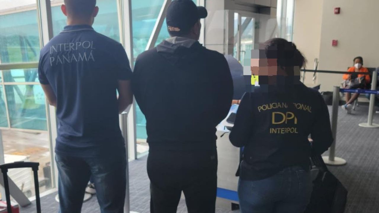 Juan Ramón Matta Waldurraga llega a Honduras extraditado desde Colombia para enfrentar la justicia