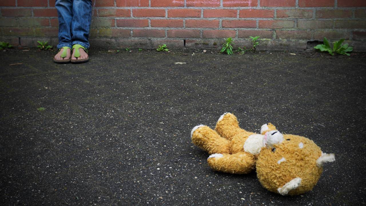 Menor de 11 años es abusada por cinco hombres: fue engañada, pensó que mantenía un diálogo con un niño en las redes