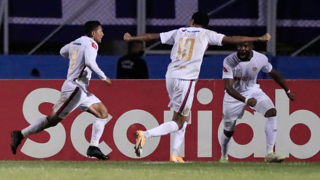 Olimpia vence al Motagua en semifinales de Concacaf y va por Alajuelense