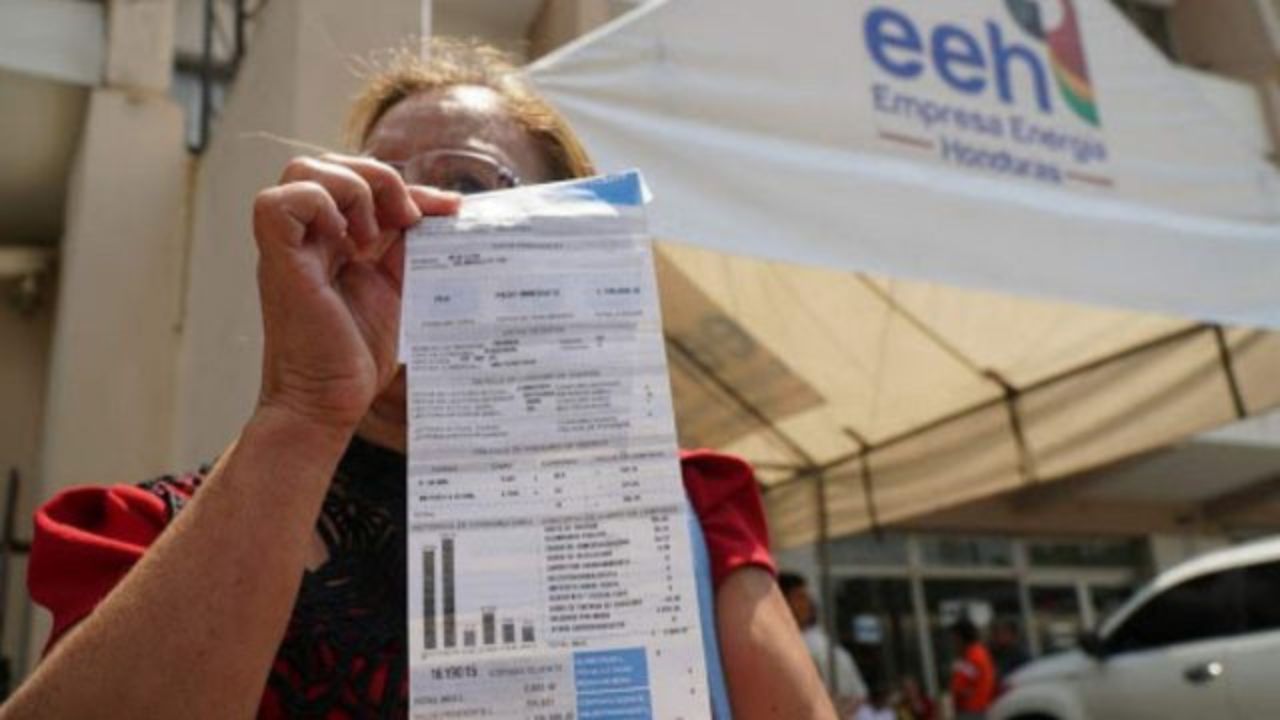 CREE anuncia aumento de 13.88% a la tarifa de energía: Gobierno decide absorber incremento