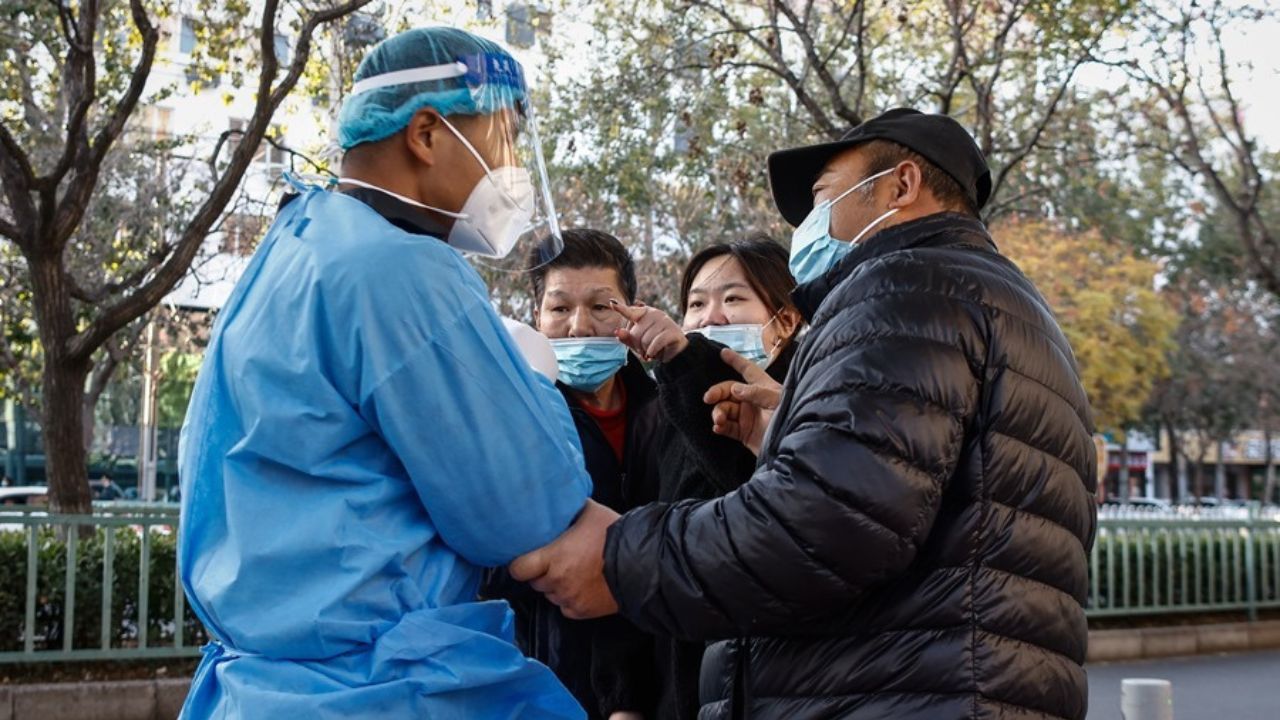 China detecta casi 38.000 nuevos contagios de covid, el 88 % asintomáticos