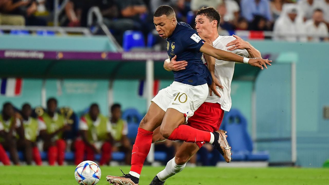 Francia en octavos, Australia, Dinamarca y Túnez tendrán que esperar