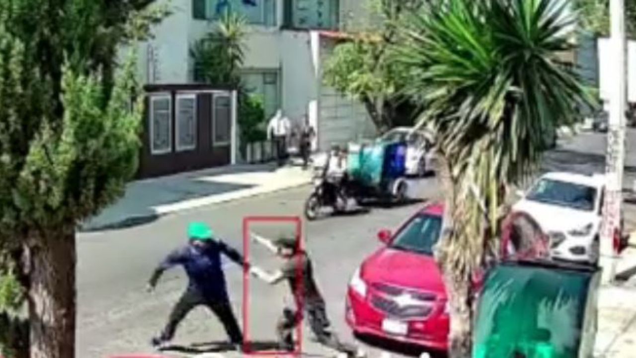 Vídeo: Hombre propina paliza a sujeto que halló robando su carro