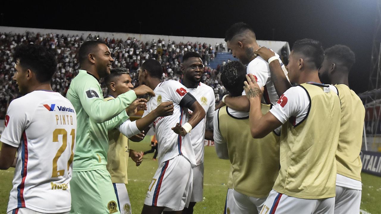 Olimpia nuevo líder tras goleada en el clásico ante Motagua; aquí el resumen de la Liga Nacional