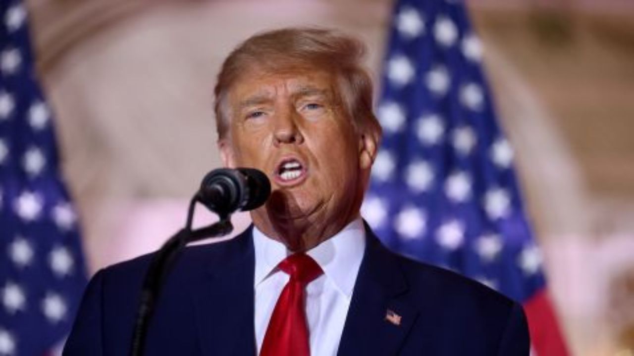 Juez dice que expresidente Trump debe contratar abogado para nueva demanda