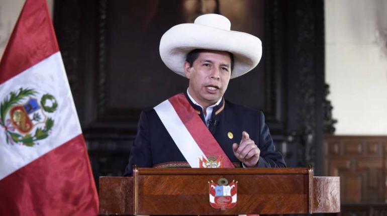 Pedro Castillo disuelve el Congreso e instaura un Gobierno de emergencia en Perú