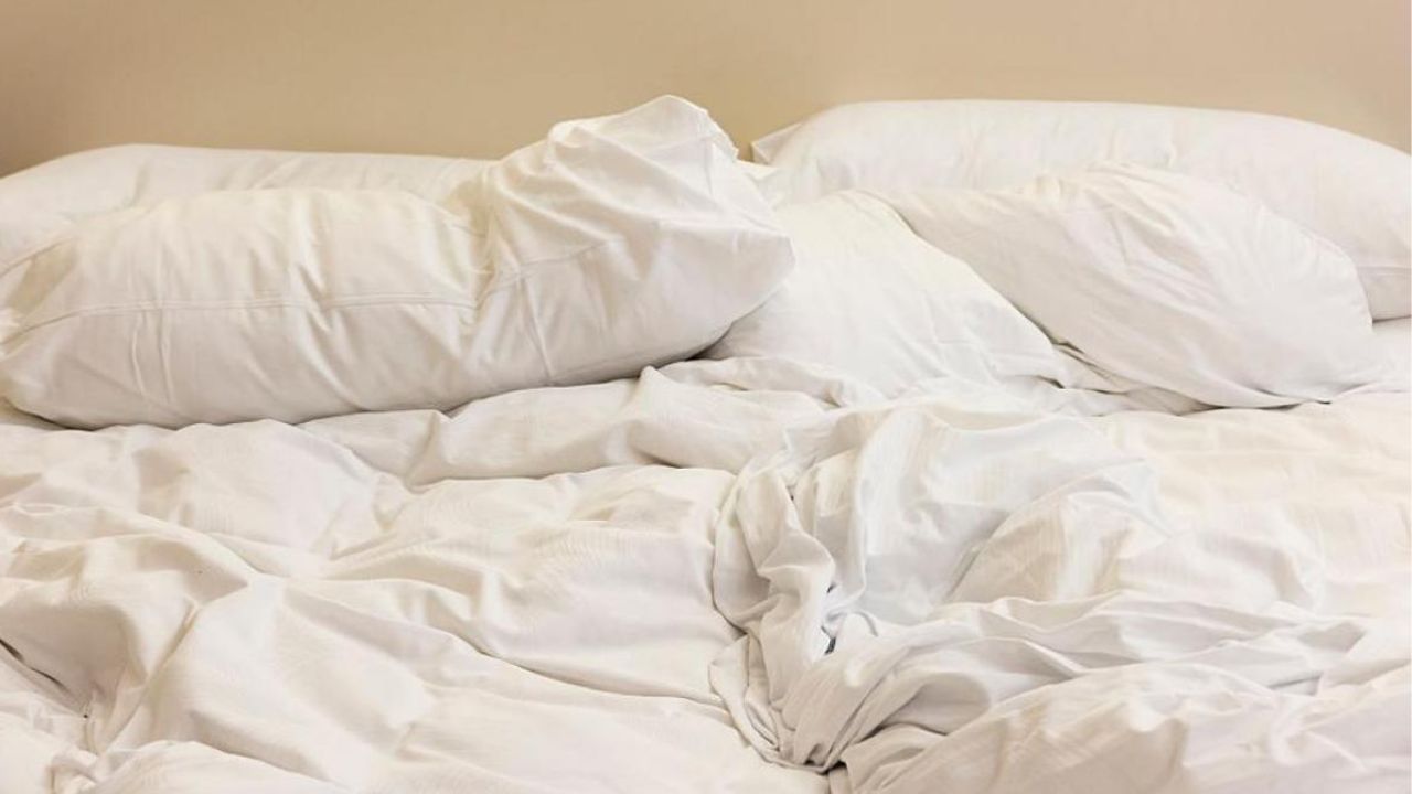 'Las devuelven o subimos los vídeos', motel a pareja que se robó las sábanas de habitación