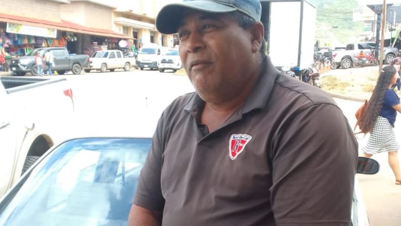 Taxista hondureño se quita la vida degollándose frente a adultos y niños en Catacamas