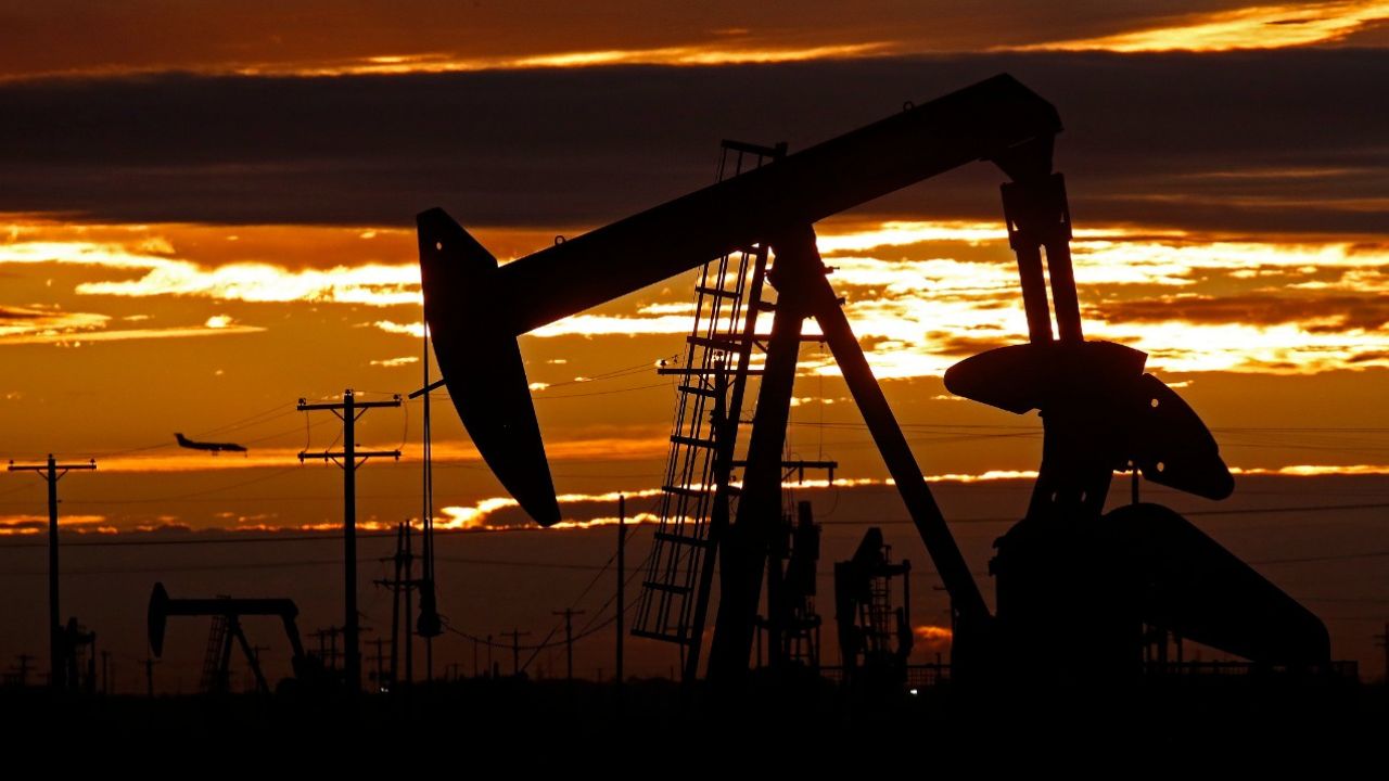 El petróleo de Texas baja un 0.86 %, hasta 78.28 dólares el barril