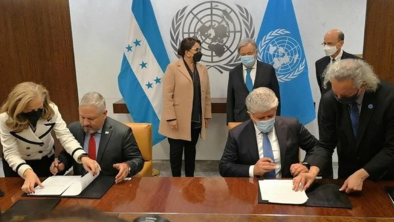 Honduras firma memorándum con Naciones Unidas para instalación de la CICIH