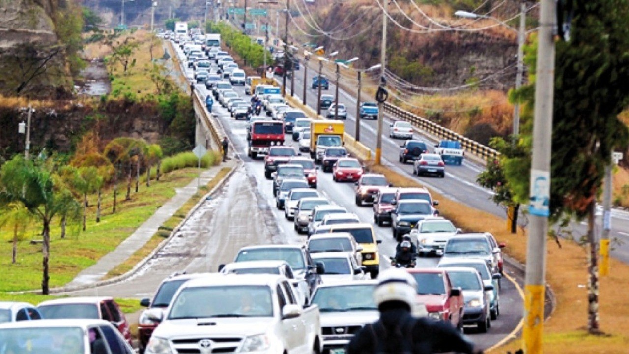 Decomiso de carros para los que incumplan el “Hoy no circula” en el Distrito Central