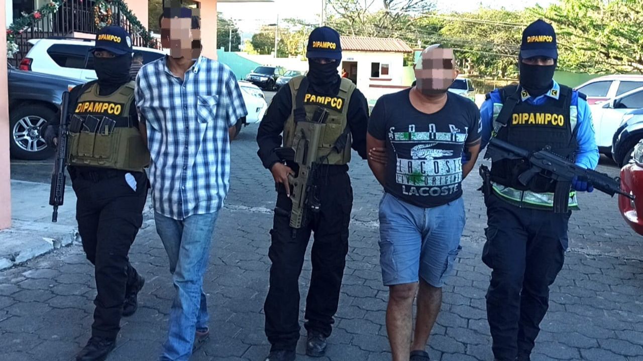 Detienen a supuestos miembros de la Pandilla 18 que realizaban cobros de extorsión