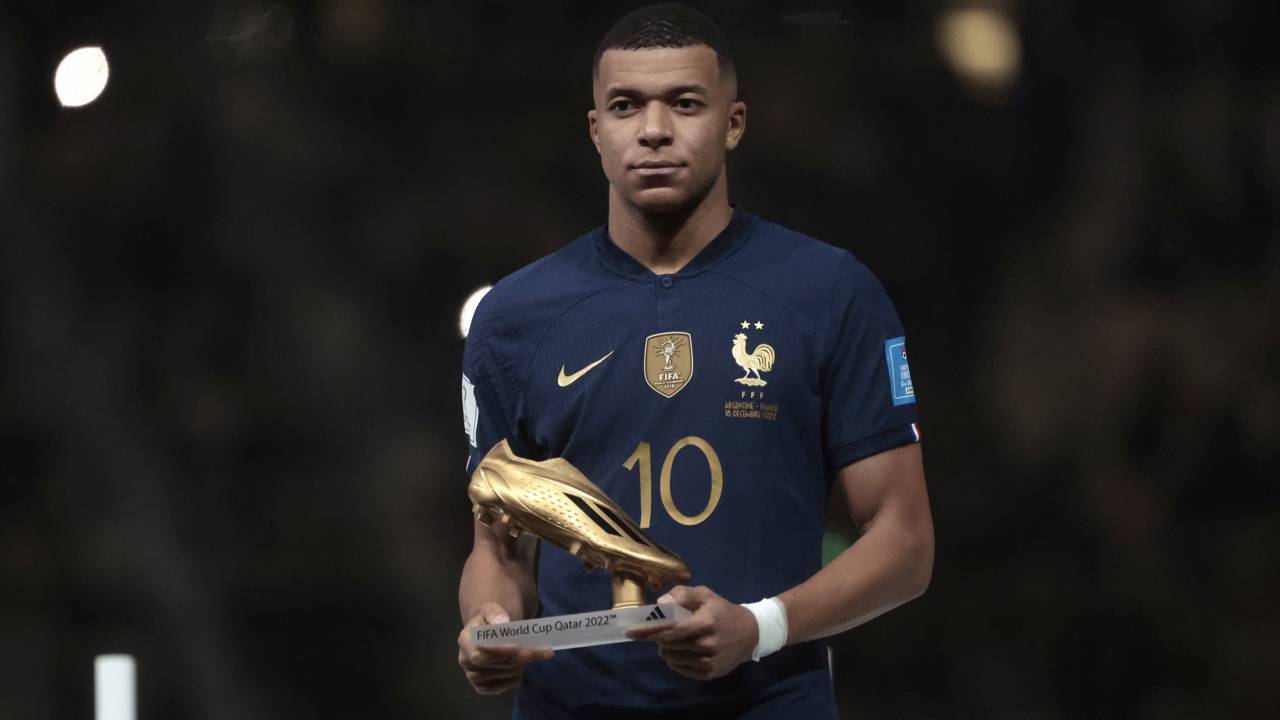Mbappé, el minuto más brillante, el triplete más doloroso