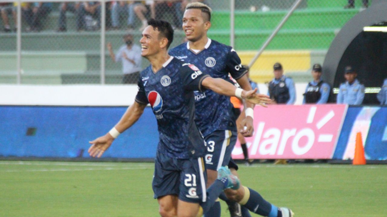 Motagua alzó vuelo hacia la Gran Final del Apertura luego de ganar 2-1 al Victoria