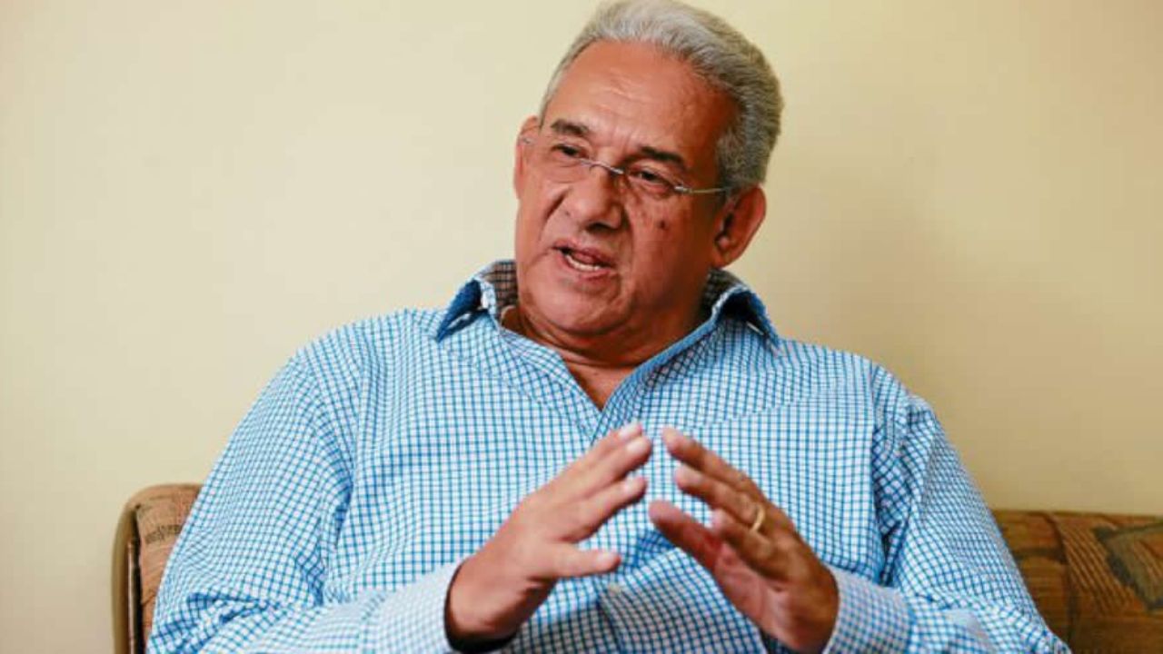 Olban Valladares propone eliminar el término 'honorable' entre diputados tras zafarrancho en el Congreso