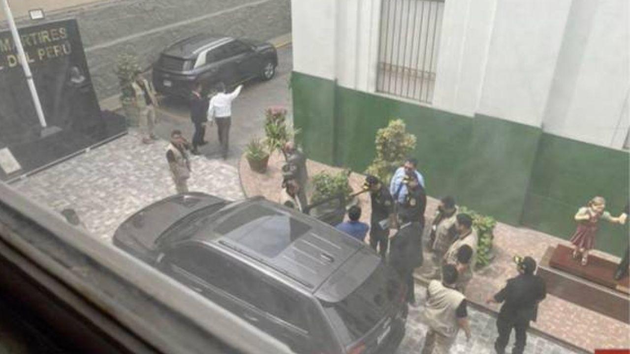 Así fue traicionado por sus escoltas el expresidente peruano Pedro Castillo cuando intentó huir