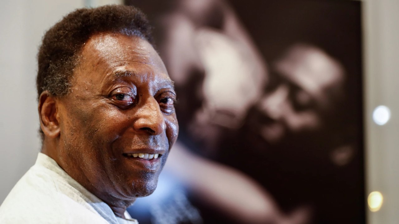 Pelé casi se va, familiares se despiden mediante videollamadas
