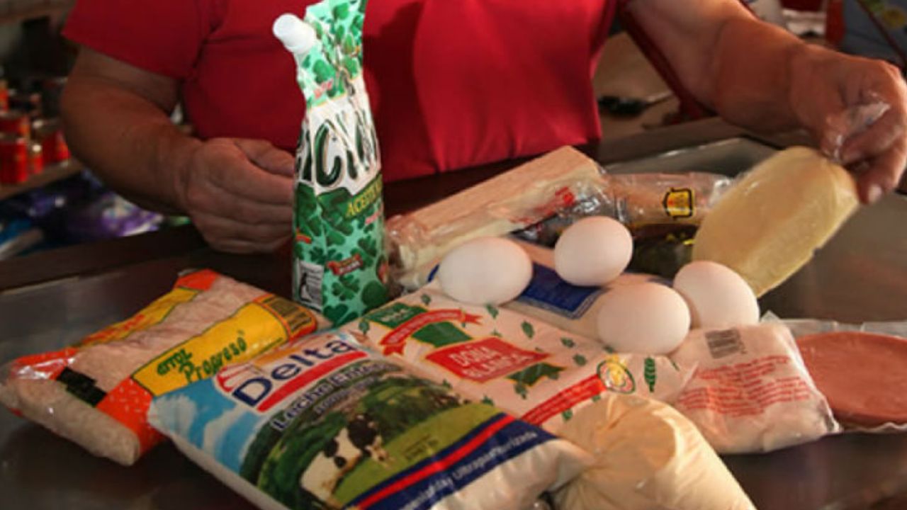 En los 12 meses recientes: Entre 200 y 300 lempiras mensuales subió el costo de la canasta básica