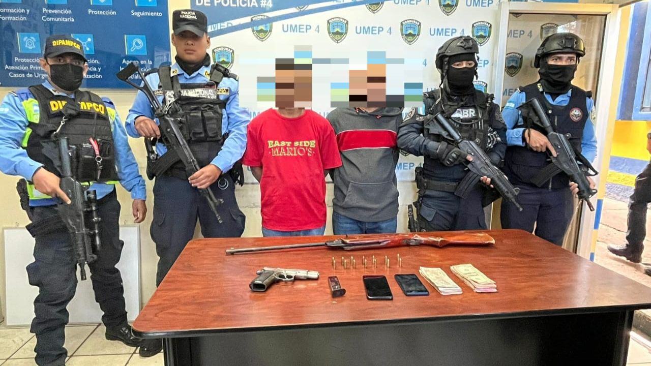 Policía captura a  'El Talangueño' y 'Rudy' por presunta posesión de armas prohibidas en Tegucigalpa