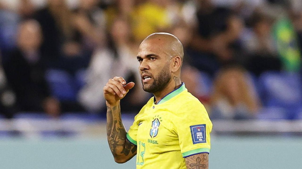 Investigan a Dani Alves por agresión sexual en discoteca
