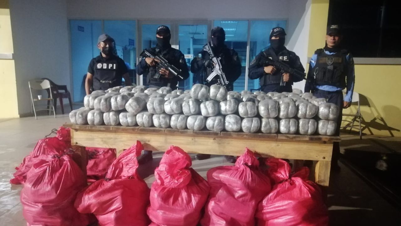 Decomisan 1500 libras de supuesta marihuana en Catacamas