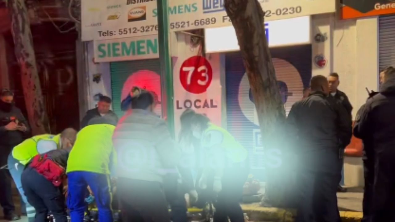 Por decepción amorosa, con más de 10 puñaladas, hombre intenta quitarse la vida