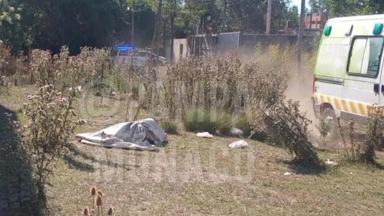 Solo con su bikini, con signos de tortura y estrangulada hallan a joven madre