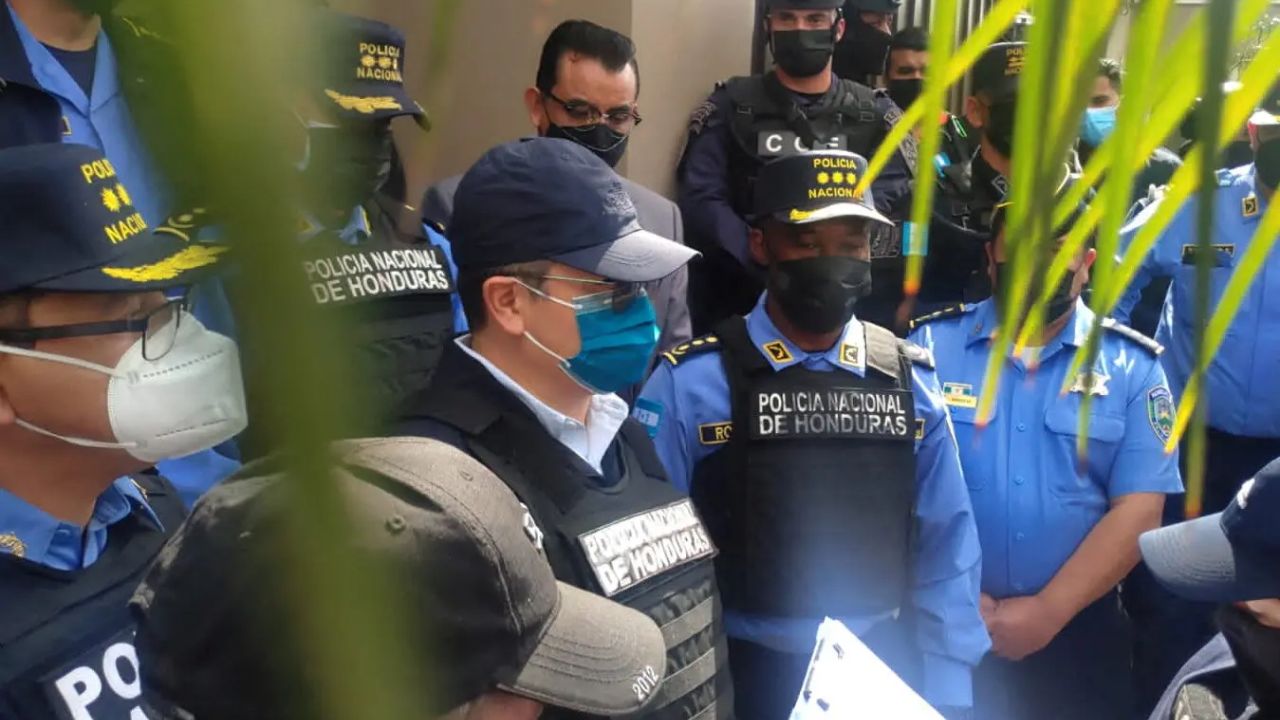 Defensa solicita que juicio contra Juan Orlando Hernández se retrase, y la Fiscalía acepta