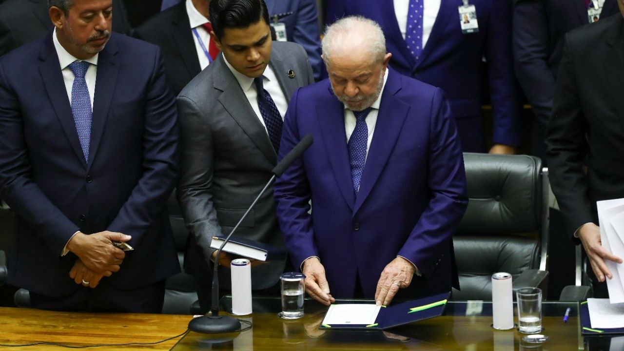 Lula jura como nuevo presidente de la República Federativa de Brasil