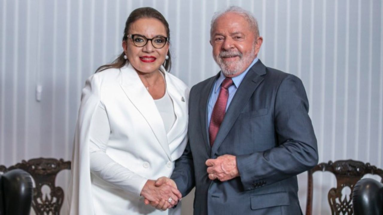 Castro expresa apoyo su a Lula y llama a presidentes a defender la democracia