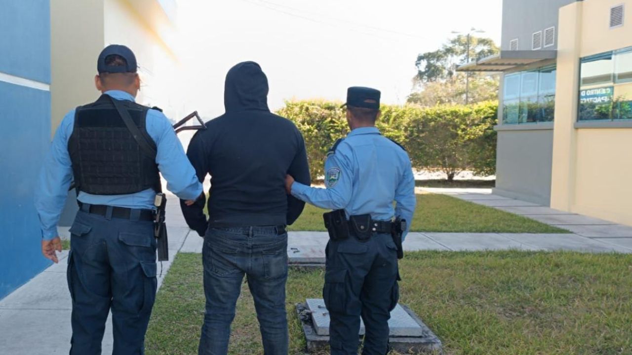 Imagen de Hondureño se hizo pasar por amigo en prueba de manejo para obtener licencia