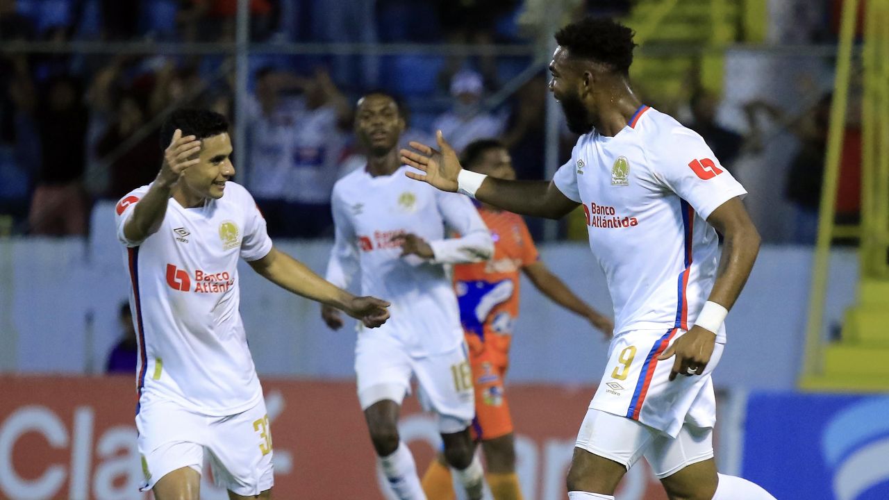 Imagen de Olimpia golea a UPNFM y sigue como líder del Clausura 2023