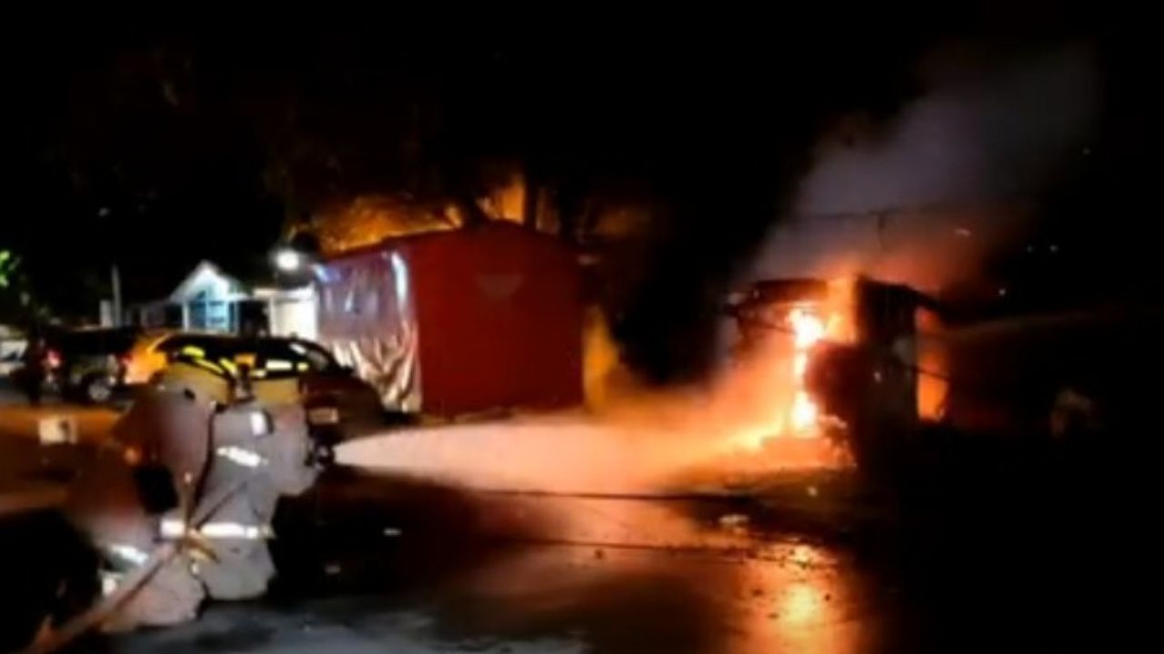 Imagen de Muere un hombre al impactar  el carro que conducía contra un poste