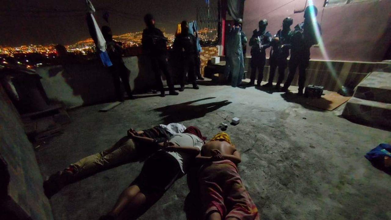 Así fue el allanamiento en el Hato de Enmedio que dejó como resultado detenidos y armas decomisadas