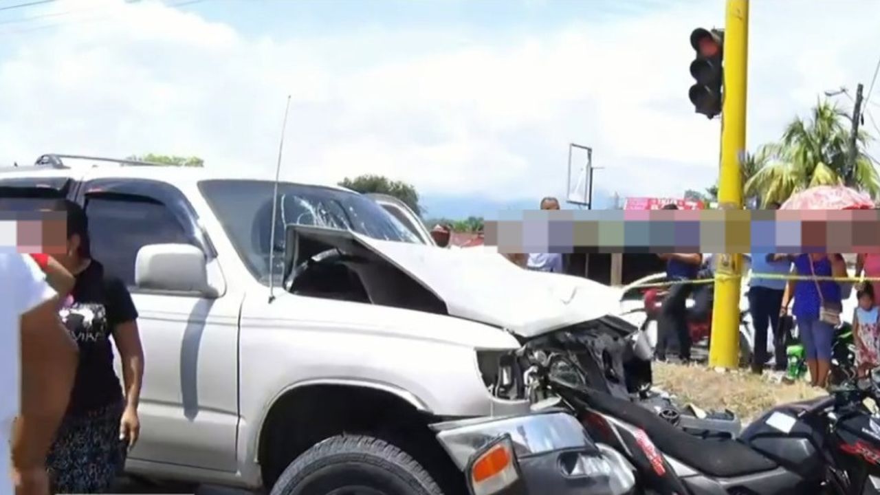 Dos mujeres muertas y al menos tres heridos en accidente vial en SPS