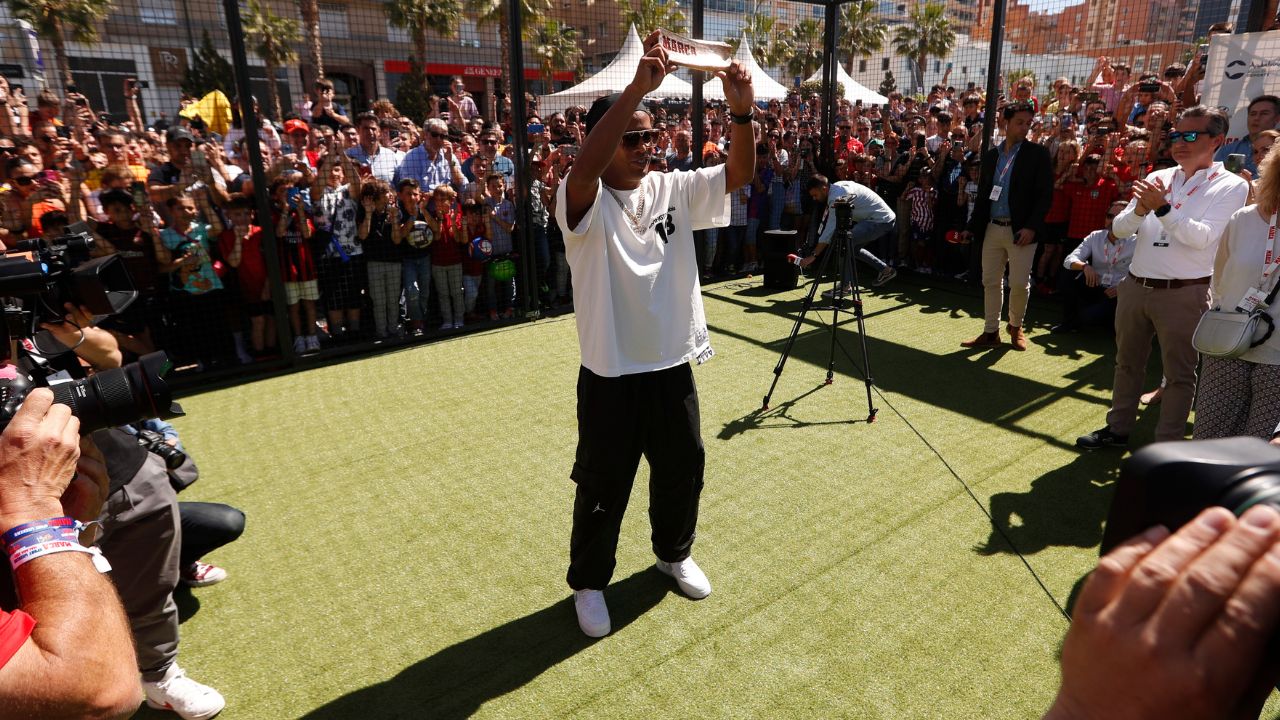 'A los niños les digo que se diviertan jugando al fútbol', Ronaldinho