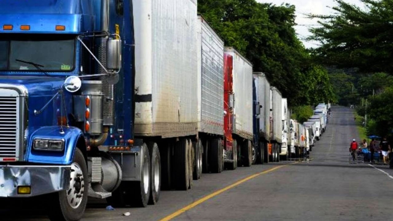 Transportistas de carga pesada anuncian paro; IHTT prepara sanciones